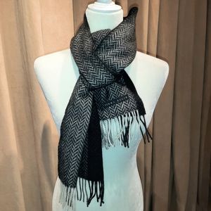 Perry Ellis herringbone scarf